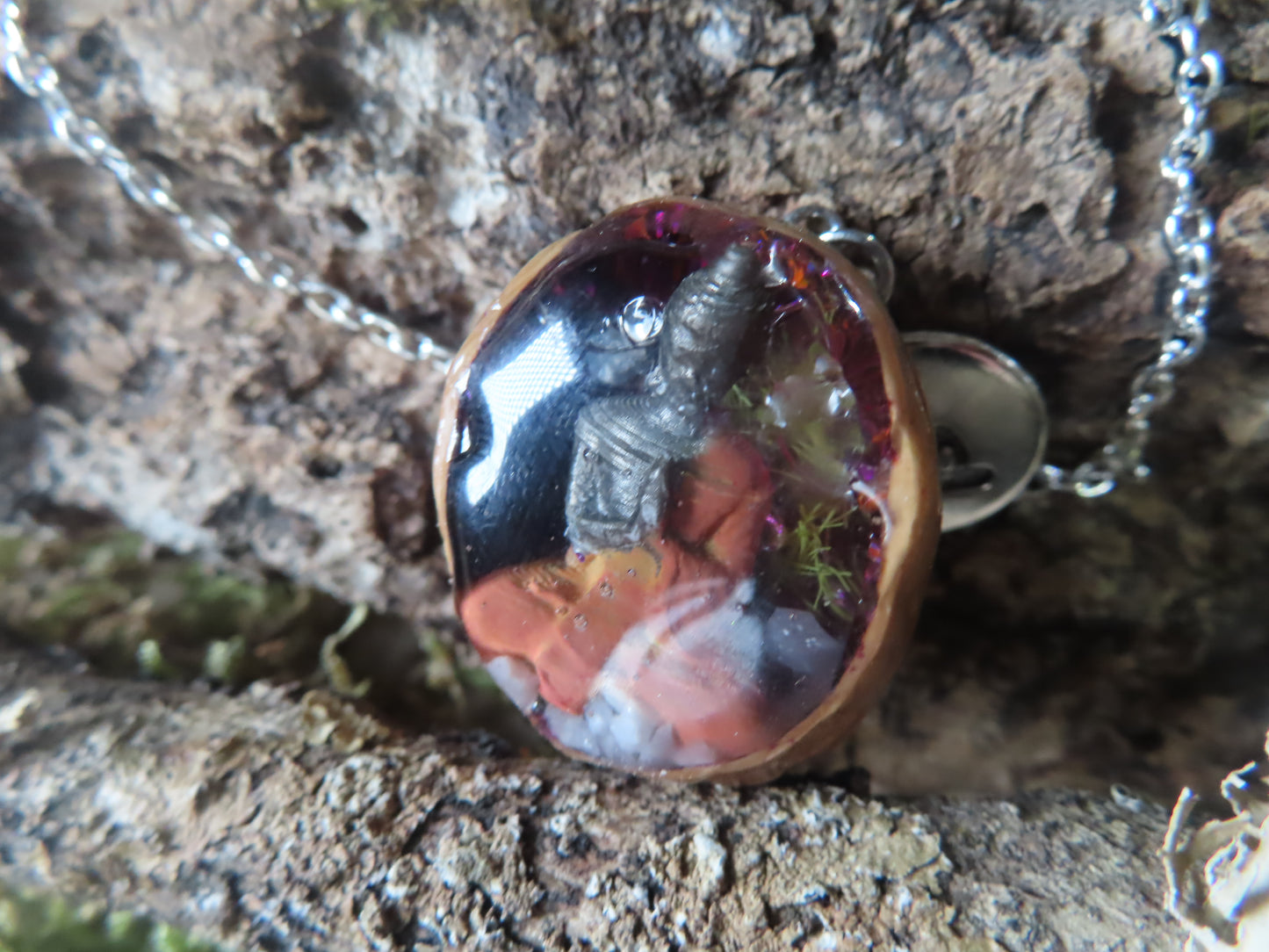 PENDENTIF NOIX (Bouddha)