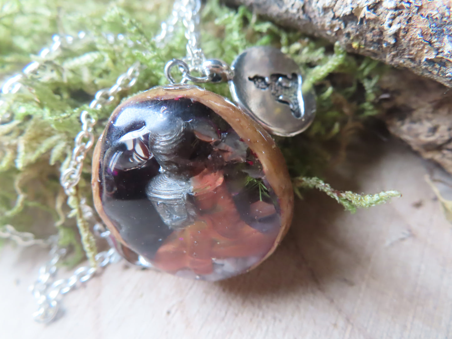 PENDENTIF NOIX (Bouddha)