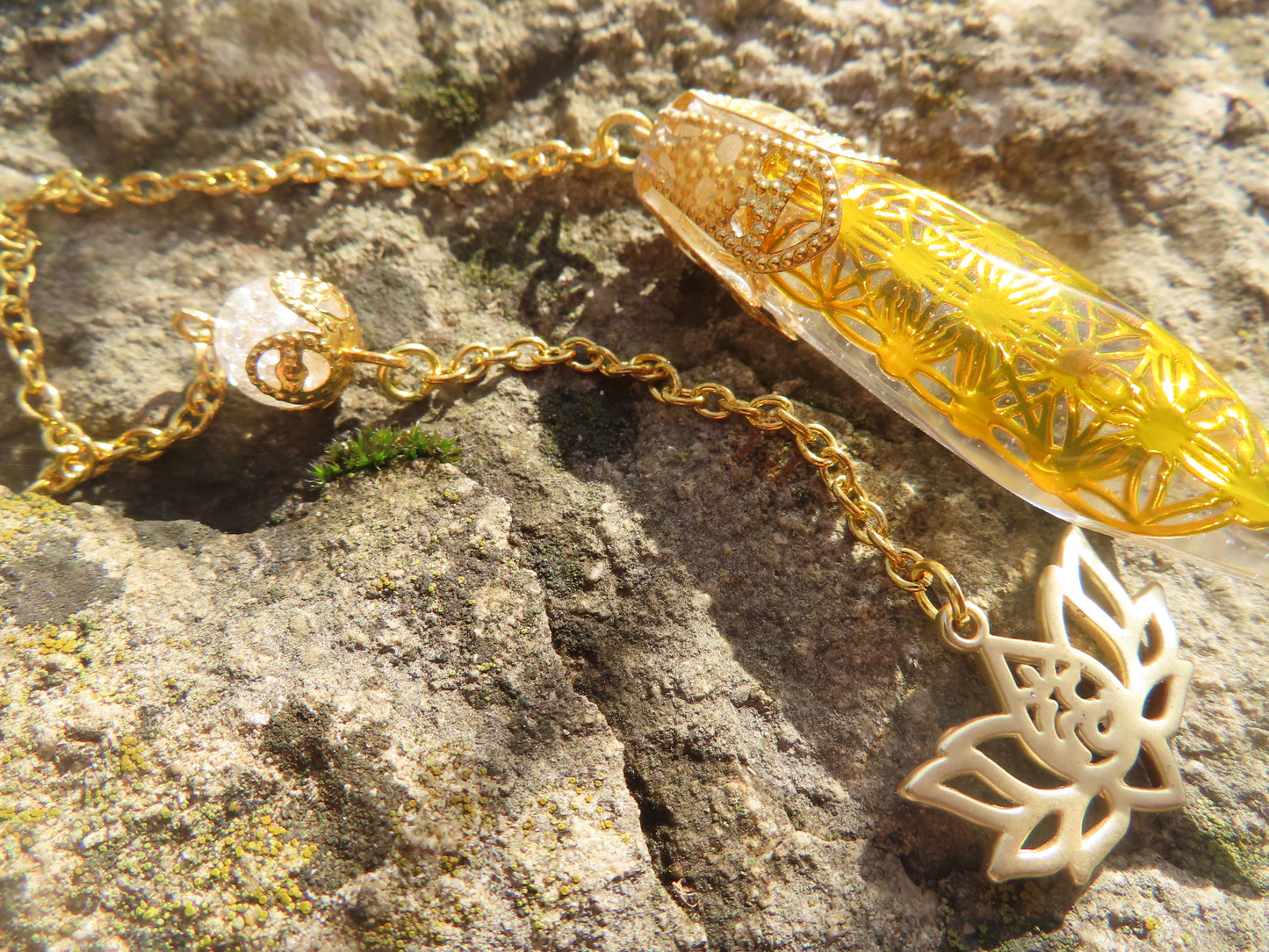 PENDULE DIVINATOIRE