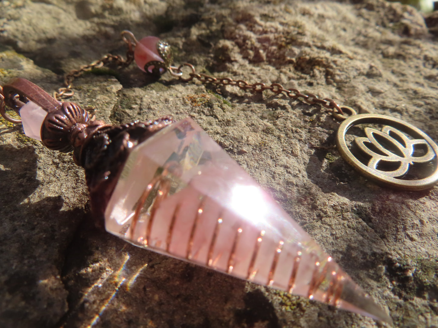 PENDULE DIVINATOIRE ORGONITE