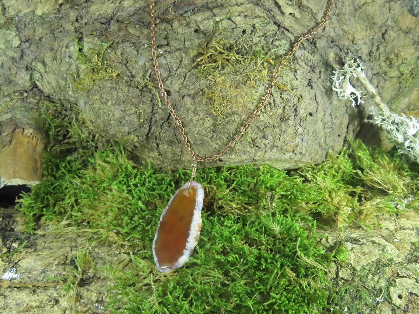 COLLIER TRANCHE D’AGATE