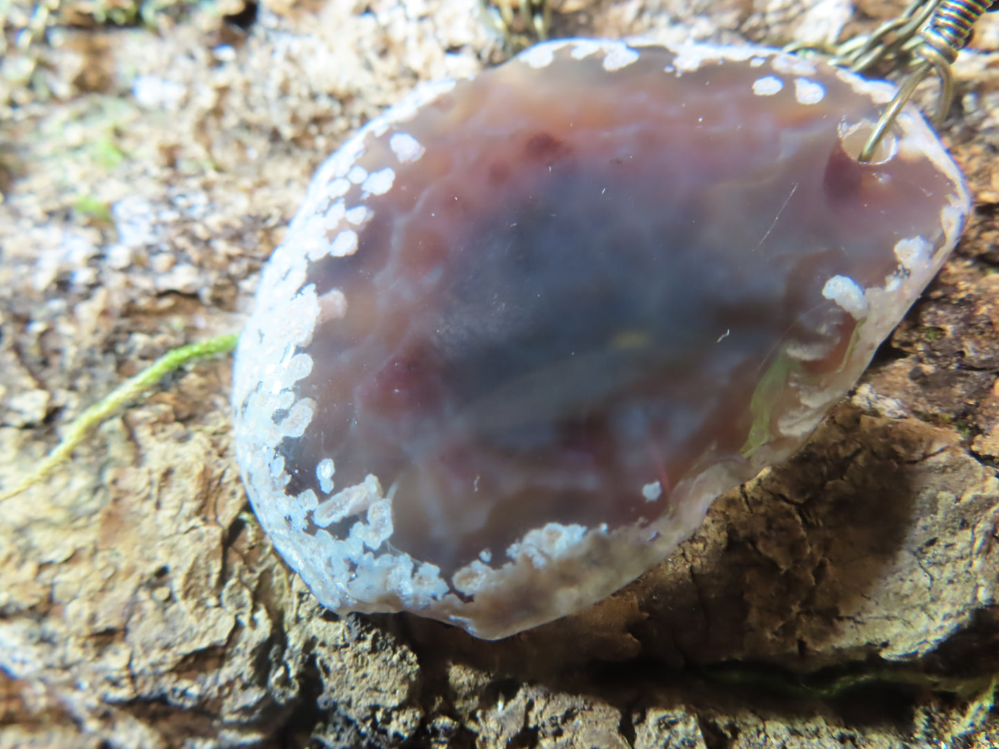 COLLIER TRANCHE D’AGATE