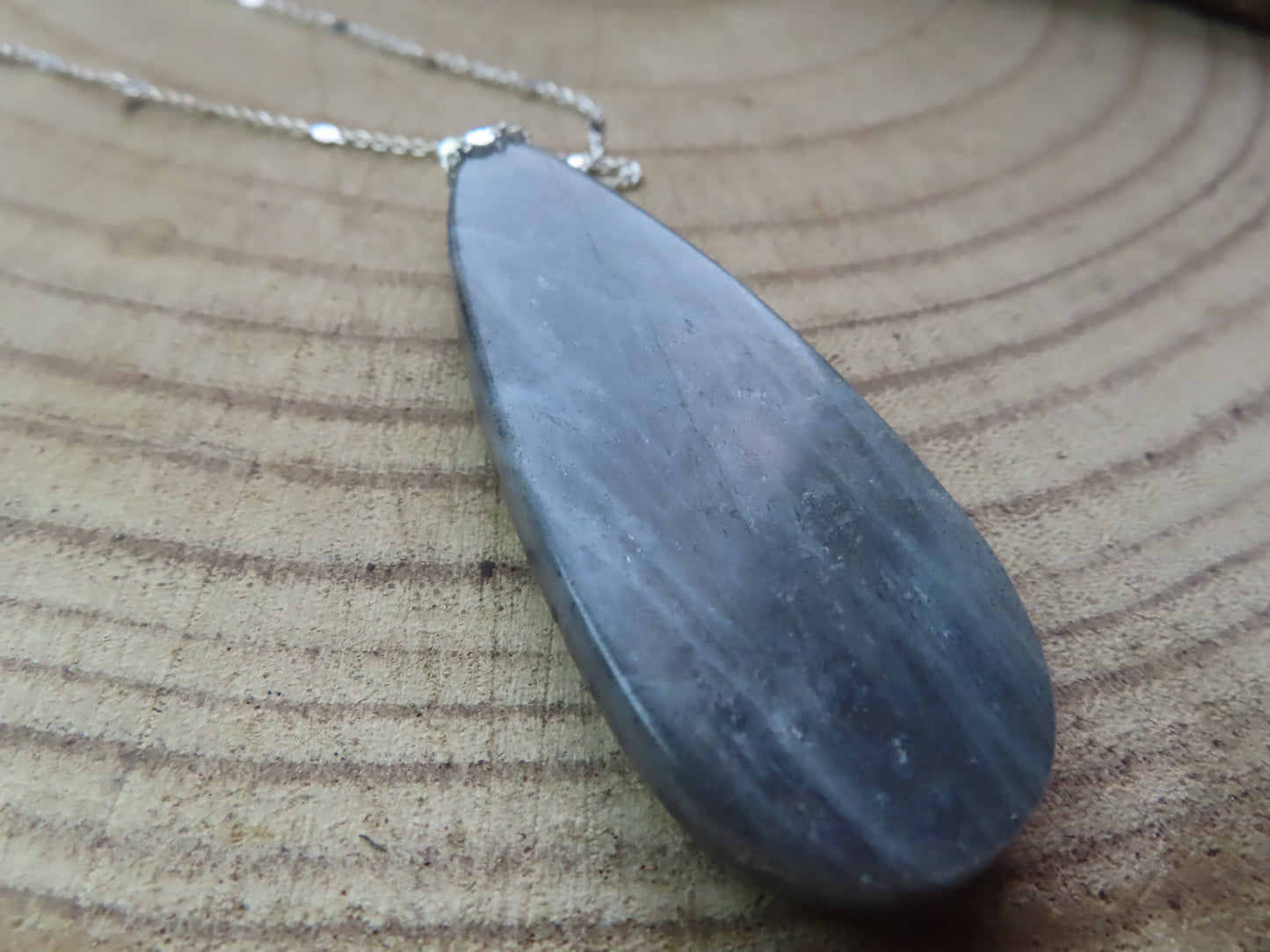 Pendentif en Labradorite grise