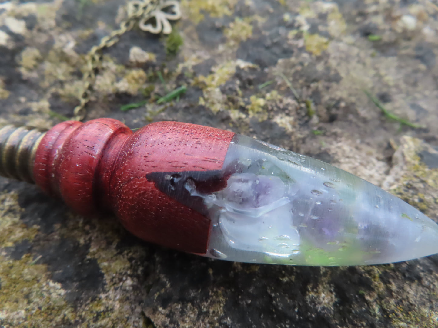 PENDULE DIVINATOIRE bois résine