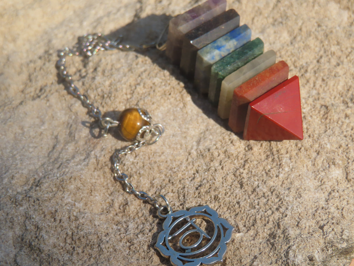 Pendule 7 Chakras en pierres naturelles