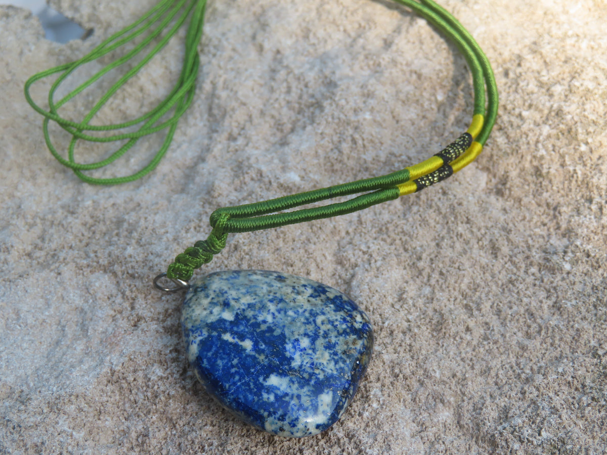 Collier pendentif en Lapis-Lazuli – Pierre naturelle
