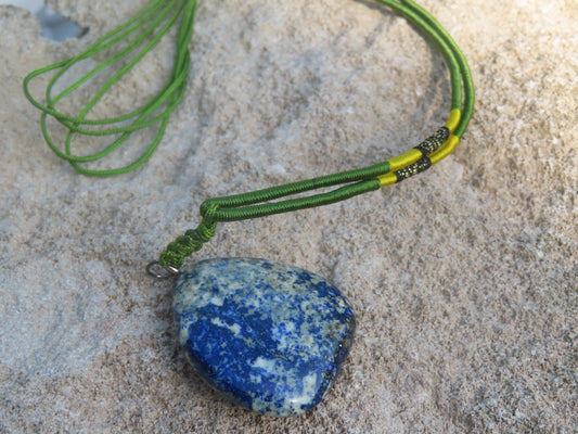 Collier pendentif en Lapis-Lazuli – Pierre naturelle
