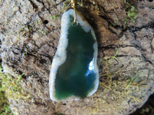 Load image into Gallery viewer, AGATE SLICE NECKLACE
